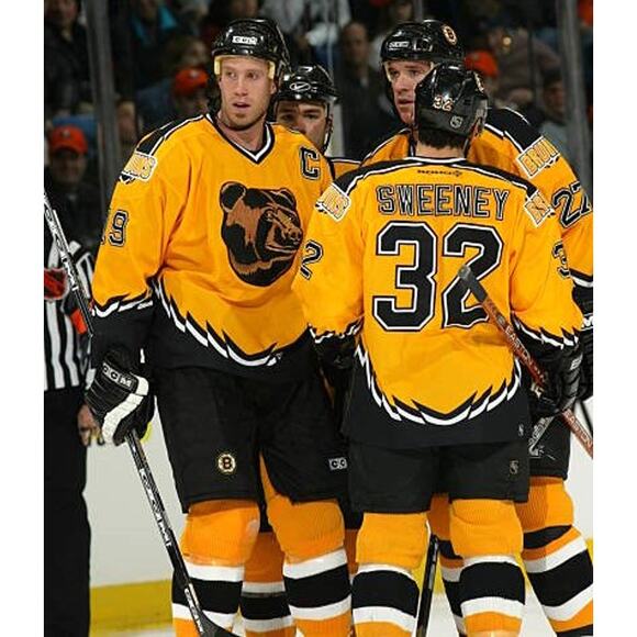 Boston Bruins 90s CCM Air-Knit Pooh bear jersey S gold yellow NHL hockey vintage - Picture 3 of 10